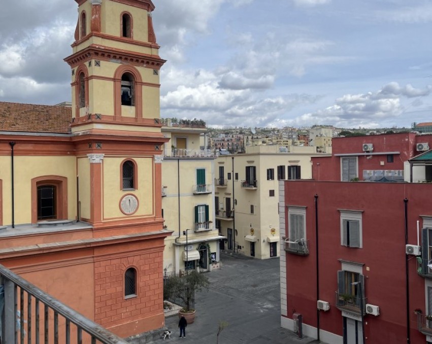 Pozzuoli centro-porto,appartamento panoramico con terrazzo